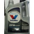 Valvoline Моторное масло SynPower 5W30 4л